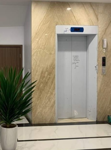 Nhà tôi cho thuê Nhà KD, VP, Nhà Hàng, Phố Hoàng Cầu, 98m2x 4T vỉa hè 30 Tr