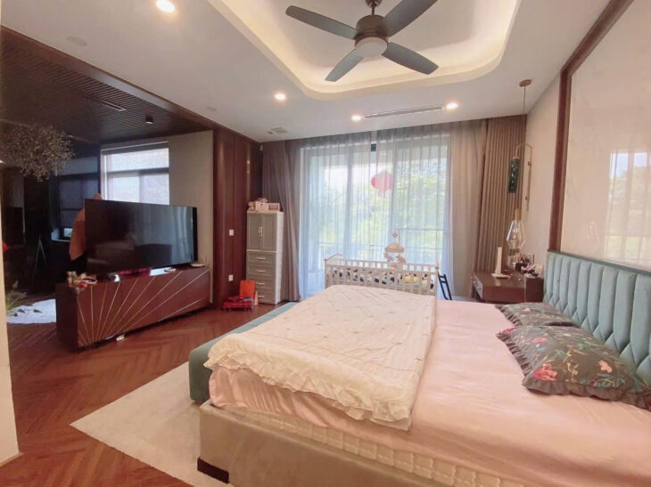 BÁN BIỆT THỰ CIPUTRA – 230M² x 4T THANG MÁY – MT 10M – FULL NỘI THẤT – GIÁ 87 TỶ