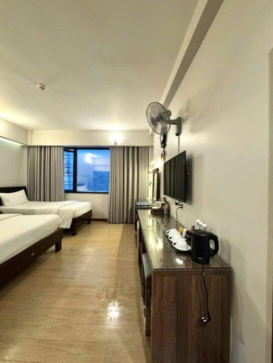 BÁN KHÁCH SẠN MẶT PHỐ NGUYỄN KHUYẾN, ĐỐNG ĐA – 139M² x 8T THANG MÁY – DÒNG TIỀN 190TR/TH