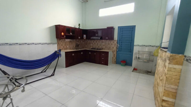 2 – Chủ gởi: Cho thuê nhà trệt lầu 9 triệu mới đẹp Hưng Phú