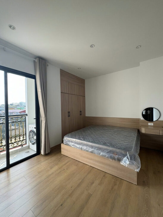 BÁN TÒA APARTMENT TRÍCH SÀI, TÂY HỒ – 100M² x 9T THANG MÁY – DT 135TR/TH – GARA Ô TÔ