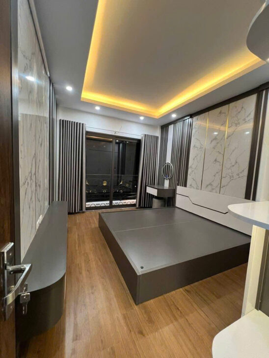 SIÊU PHẨM Ô TÔ NGỦ TRONG NHÀ – TT HUYỆN THANH TRÌ 65m2 HƠN 6 TỶ.