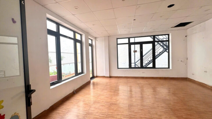 BÁN BIỆT THỰ KĐT THÀNH PHỐ GIAO LƯU, BẮC TỪ LIÊM – 190M² x 5T – MT 12M – Ô TÔ TRÁNH- GIÁ 69 TỶ