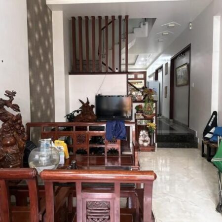 Bán Nhà Hoa Hậu – Có 1 0 2 – Tân Quý – Tân Phú – 102m2 – 4T – Hẻm 8m A4 – 11 Tỷ – VIP