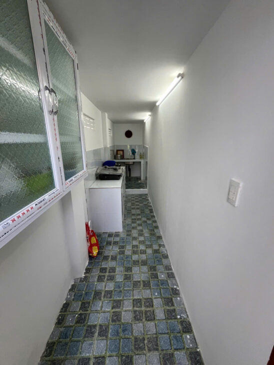 BÁN NHÀ CĂN GÓC CẤP 4 CÓ GÁC LỬNG HẺM Ô TÔ HOÀ TRUNG PHƯỜNG BẮC NHA TRANG