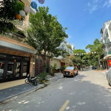 Bán LK KĐT văn Phú, Hà Đông,PHÂN LÔ, VỈA HÈ nhà đẹp, ở ngay, full nội thất xịn, thiết kế hiện đại