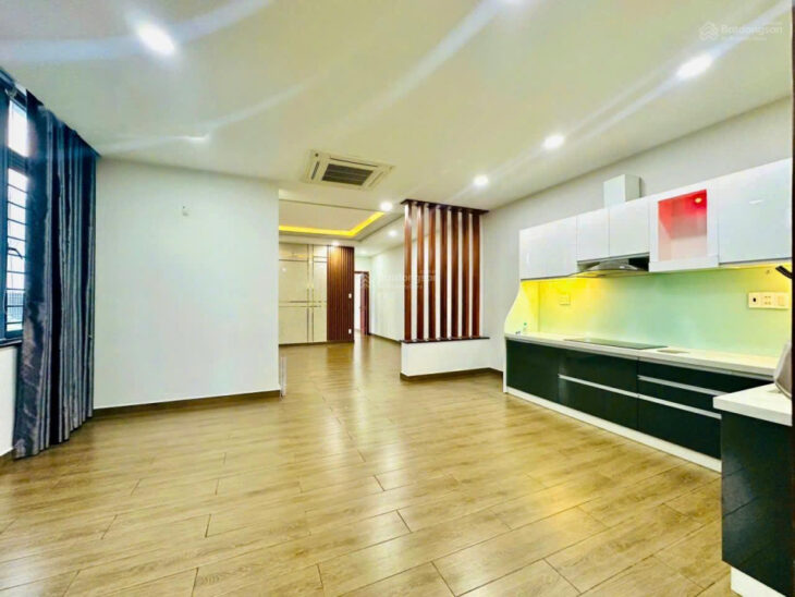 Bán Nhà Góc 2MT Đang Kinh Doanh Café & 12 CHDV Thu Nhập Cao, Sổ Hồng Riêng, Vị Trí Đẹp