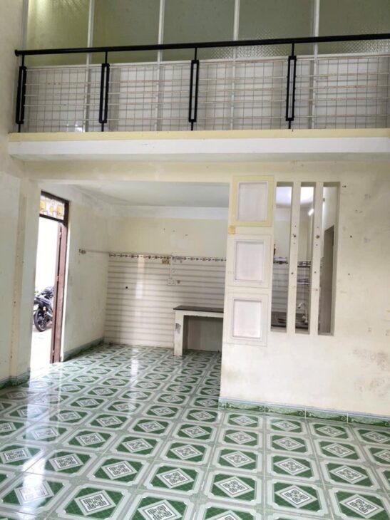 NHÀ GÁC LỮNG ĐÚC, DT 70M2, LÔ GÓC 2 MẶT KIỆT 3M ÂU CƠ, GẦN CHỢ HOÀ KHÁNH – CHỈ 2.45 TỶ