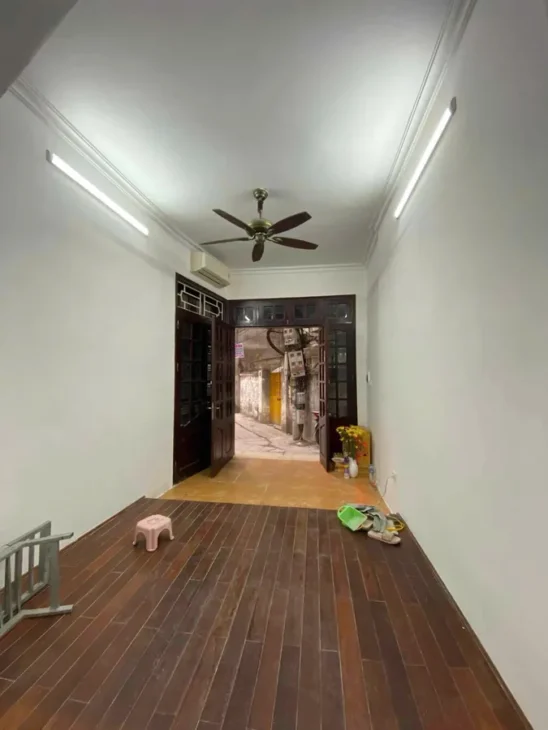 HÀO NAM – Ô CHỢ DỪA – ĐỐNG ĐA – DT 32M2-4T-LÔ GÓC 2 THOÁNG-NỞ HẬU -GIÁ CHỈ 7.2 TỶ