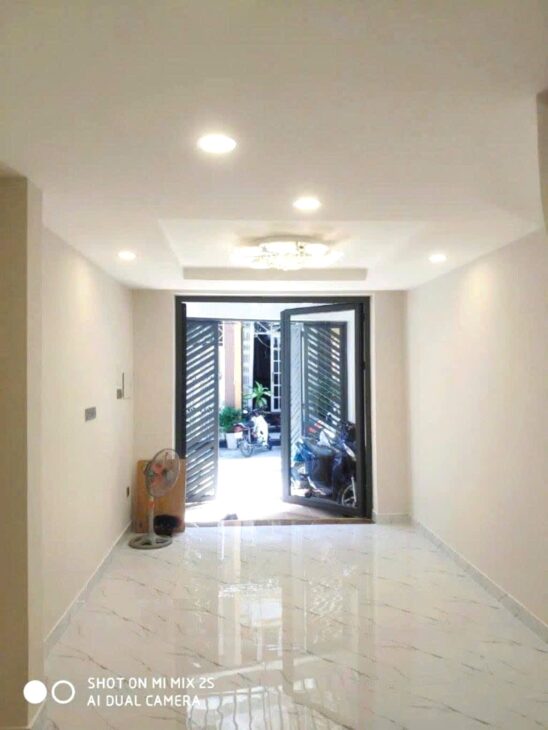 NGUYỄN THỊ THẬP, NHỈNH 3TỶ, DT 35M2, NHÀ ĐẸP, HẺM ÔTÔ CÁCH 5M, GẦN LOTTE.