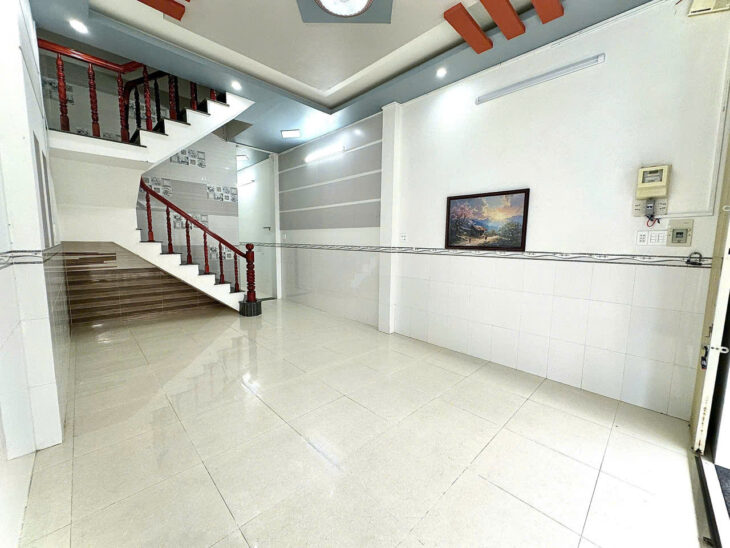 Nhà 10 triệu 4 phòng ngủ gần trường Đại học Y Dược