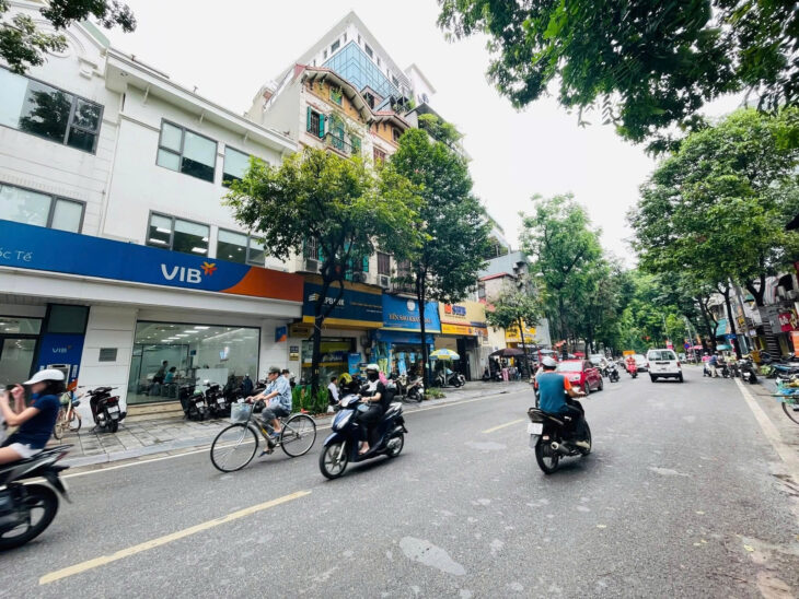 MP Lò Đúc 252m² mặt tiền khủng 11m ngân hàng thuê 1,6 tỷ/năm 2 thoáng vĩnh viễn trước sau chỉ 230