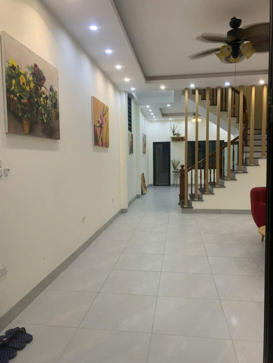 Chính chủ cần bán căn nhà 3 tầng lai xá, hoài đức. 35m ô tô đô cách nhà 50m. Giá chỉ 5.1 tỷ.