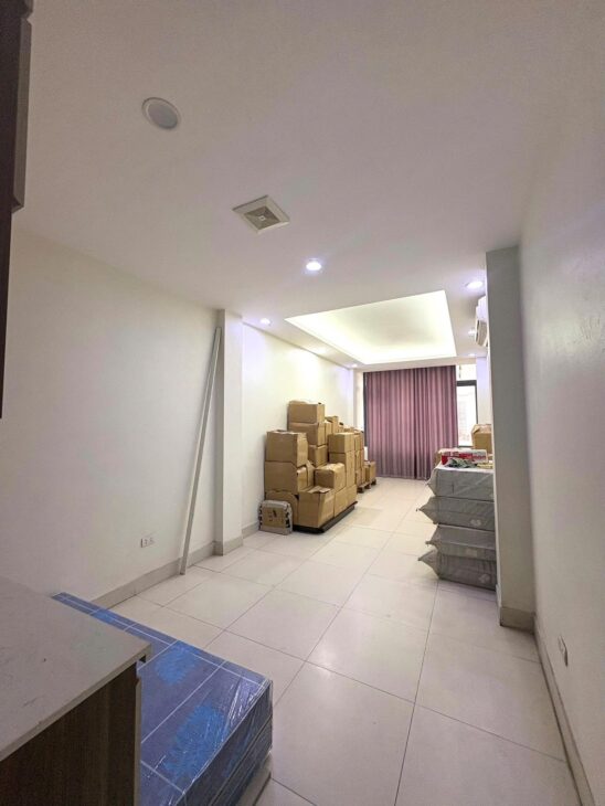 BÁN NHÀ MẶT PHỐ HÒE NHAI – LÕI BA ĐÌNH – 6 TẦNG THANG MÁY – VỈA HÈ – GIÁ CHỈ 34 TỶ