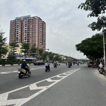 SIÊU PHẨM CÓ 1-0-2! NHÀ ĐẸP HIỆN ĐẠI TẠI ĐÀM QUANG TRUNG – Ô TÔ TRƯỚC NHÀ – GẦN CẦU VĨNH TUY!