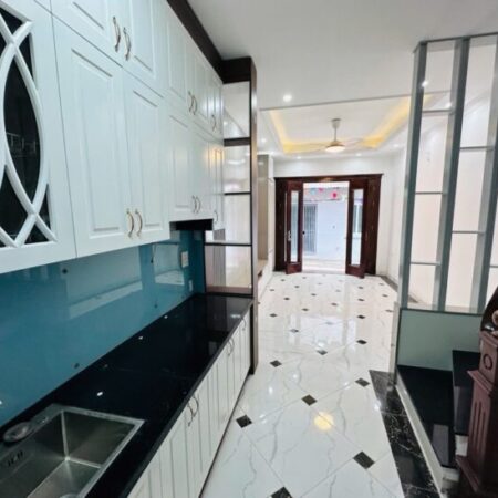 6,5 tỷ có nhà Phú Đô, lô góc 35m2, 5 tầng, dân xây