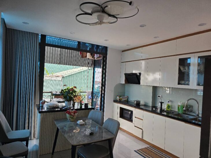 Nhà Mỹ Đình dân xây 35m2, 5 tầng, chào 6,5 tỷ có thương lượng