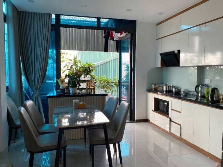 Nhà Mỹ Đình dân xây 35m2, 5 tầng, chào 6,5 tỷ có thương lượng