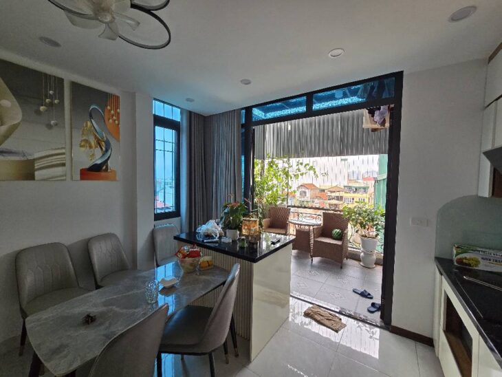 Nhà Mỹ Đình dân xây 35m2, 5 tầng, chào 6,5 tỷ có thương lượng