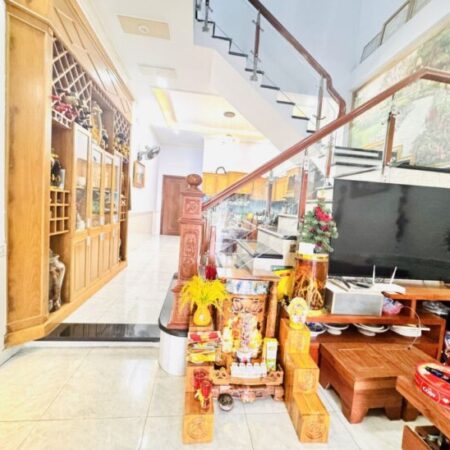 CẦN BÁN NHÀ 2 TẦNG TRUNG TÂM DĨ AN – ĐƯỜNG THÔNG – 95M² – GIÁ MỀM!