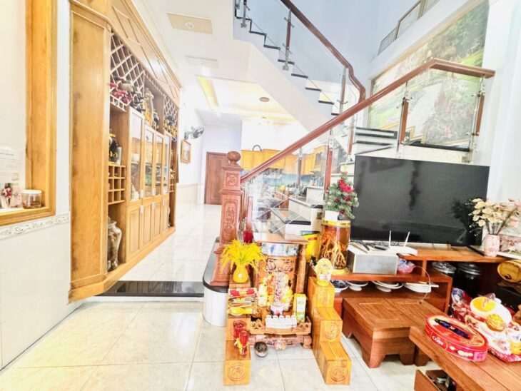 CẦN BÁN NHÀ 2 TẦNG TRUNG TÂM DĨ AN – ĐƯỜNG THÔNG – 95M² – GIÁ MỀM!