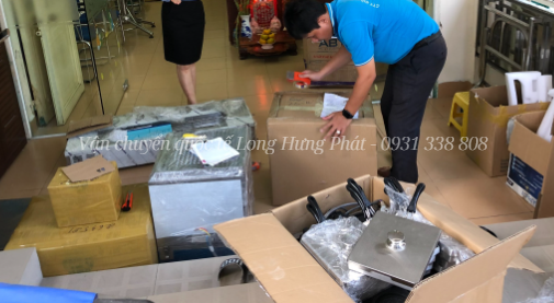 Gửi quần áo, thực phẩm đi Canada – Đóng lấy và lấy hàng miễn phí