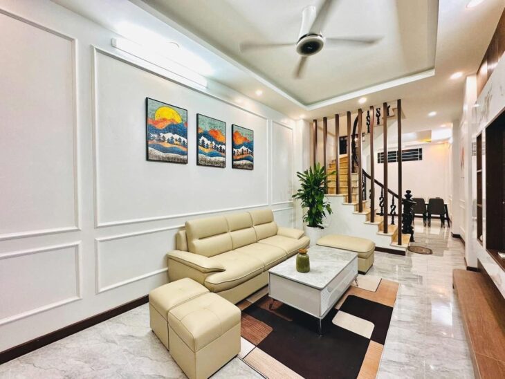 BÁN NHÀ XUÂN LA, GẦN HỒ TÂY 36M² × 5 TẦNG, LÔ GÓC, NGÕ NÔNG RỘNG, NỘI THẤT XỊN, GIÁ 8 TỶ