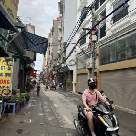 Nhà Mỹ Đình, lô góc, dân xây 40m2, 5 tầng, chào 7.1 tỷ có thương lượng