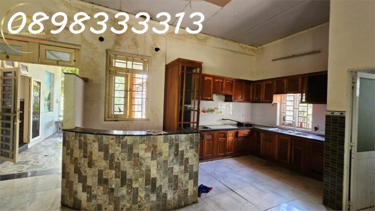 Bán biệt thự 2 Mặt tiền trung tâm Lã Xuân Oai Quận 9, DT 1.200m², giá chỉ 17 tỷ