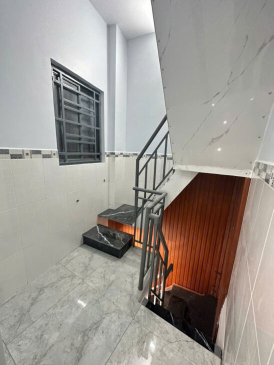 SÁT MẶT TIỀN XE HƠI 20 M 3 TẤM HƠN 1 TỶ