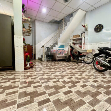 CẠNH MẶT TIỀN VĨNH KHÁNH Q4 NGANG 5 DÀI 9.5 CÓ 3 TỶ