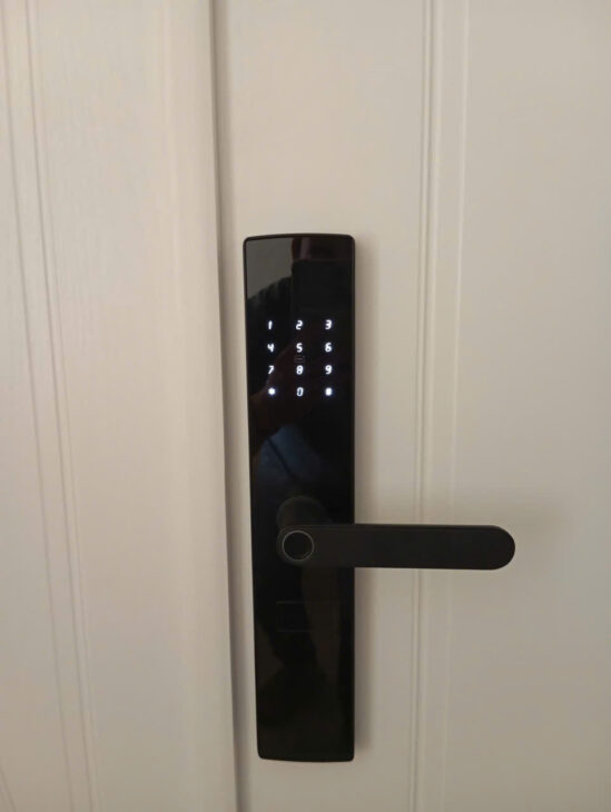 Y01-2 KHOÁ ĐIỆN TỬ THÔNG MINH