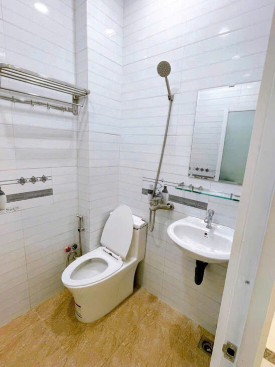 SÁT MẶT TIỀN XE HƠI 10M TRUNG TÂM Q4 DIỆN TÍCH 38 M2 HƠN 3 TỶ NHÀ MỚI