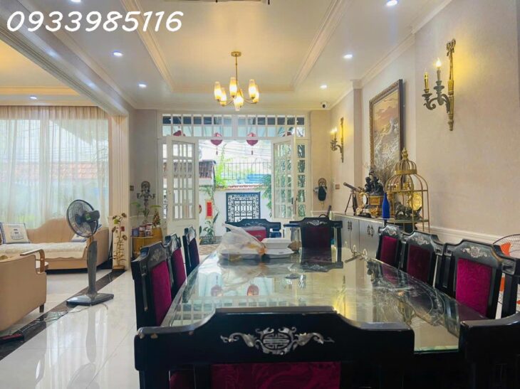 BÁN Villa sát sông Sài Gòn đường Nguyễn Ư Dĩ 668,8m2 công nhận hồ bơi sân vườn rộng trực diện sông