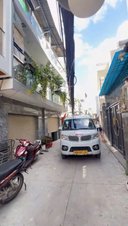 Nhà Hẻm Bùi Văn Ba, Quận 7: 4 Tầng, 7 Phòng Ngủ, Giá Hời Chỉ 5.5 Tỷ