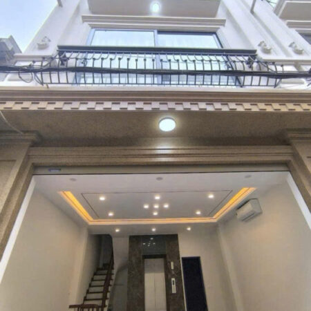 Bán nhà Phố Trạm 37m MT4.6m 6 tầng thang máy, gara ô tô giá 10,.6 tỷ