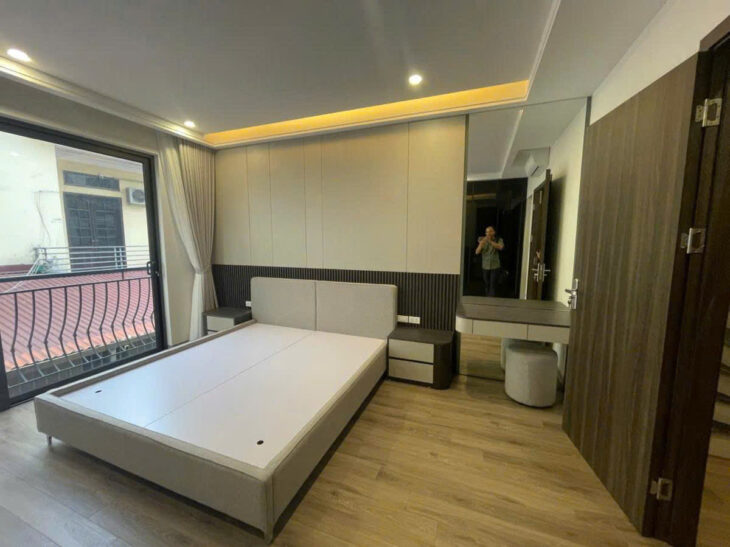 Bán nhà Phố Trạm 37m MT4.6m 6 tầng thang máy, gara ô tô giá 10,.6 tỷ