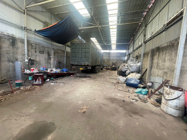 Hóc Môn ! Cho Thuê MB Kho Xưởng DT : 300 m2 , Nhà Cấp 4, Tel : 090 6830170 ( chính chủ )