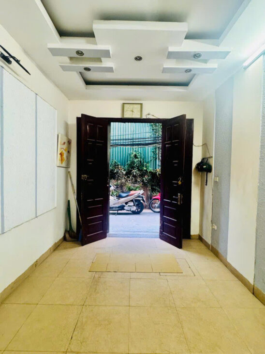 Bán nhà Phan Đình Giót ngõ thông gần phố, trước nhà 3,5m