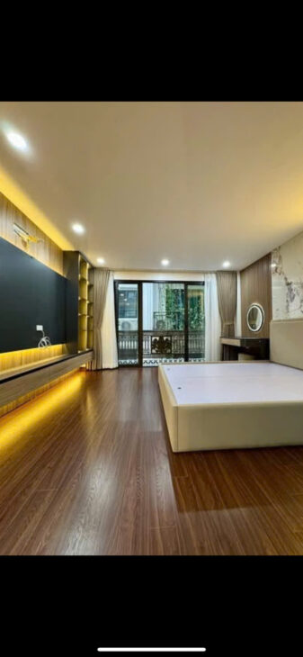 Tây Hồ 2 thoáng, 32 m, 5 tầng, oto ngủ trong nhà, nhà đẹp ở ngay!