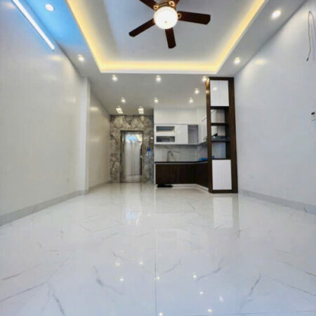 Tứ Liên, Tây Hồ cực hiếm mới xây cần bán gấp, 64m. 5 tầng thang máy xịn xò!