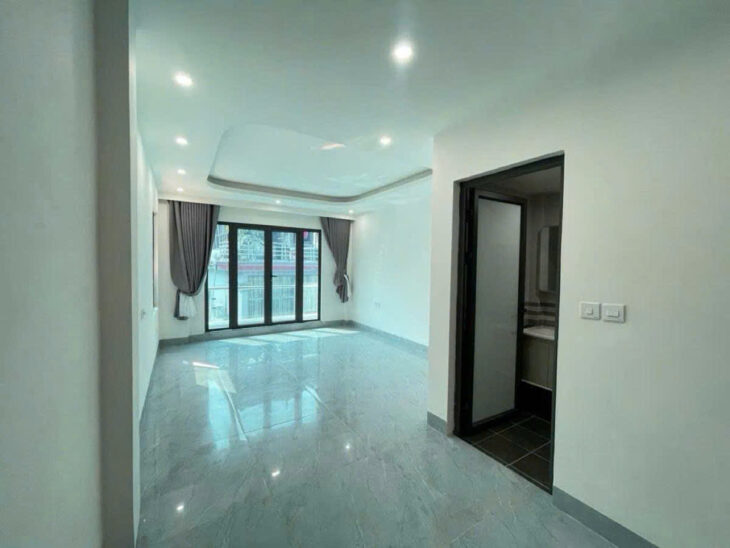 Bán nhà Phố Trạm 41m 6 tầng thang máy, lô góc, gara ô tô giá 11.8 tỷ