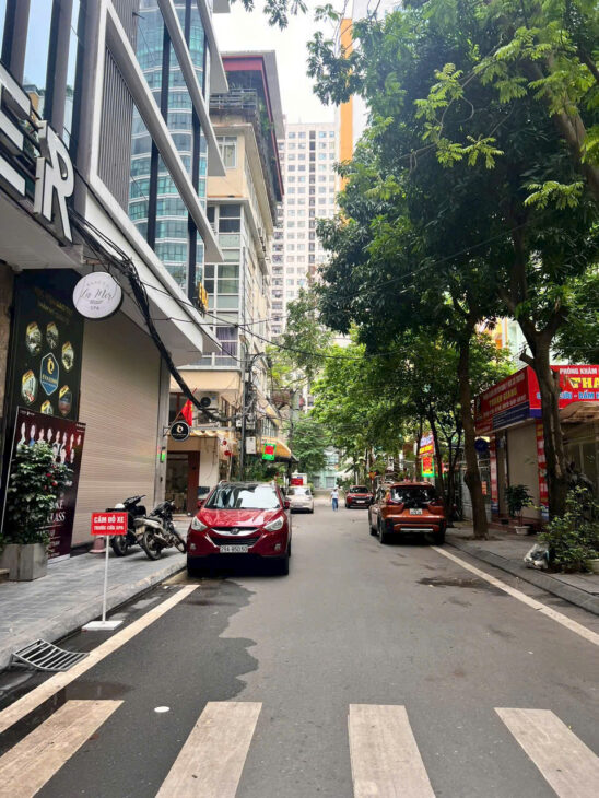 NHÀ ĐẸP NGAY LÊ VĂN LƯƠNG – KHUẤT DUY TIẾN – VÀNH ĐAI 3 🌟 Vị trí vàng – trung tâm giao thương –