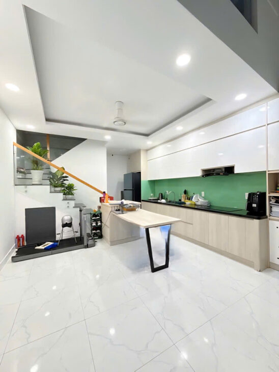 LẠC LONG QUÂN, TB – 34M2 – 5 TẦNG – HẺM 3M THÔNG – CHỈ 5.X TỶ