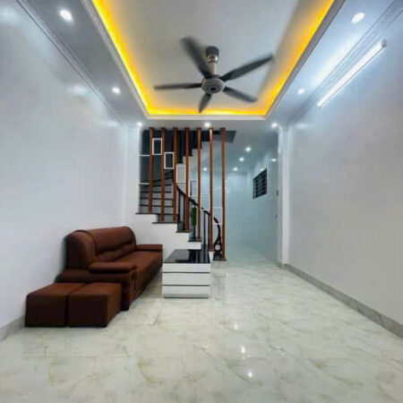 Bán nhà Chùa Láng – Lô góc 8 phòng rộng 37m 9,2 tỷ