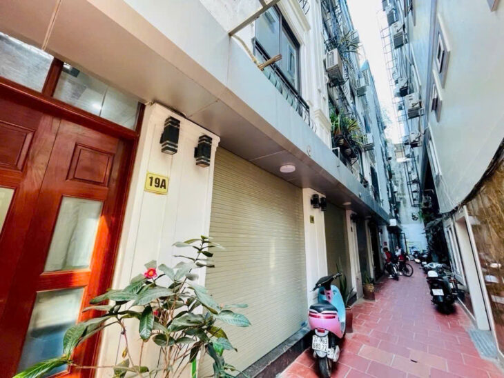 Nhà Tây Hồ, 7 tầng, thang máy xịn, MT 14m, dòng tiền 50 triệu/1 tháng!