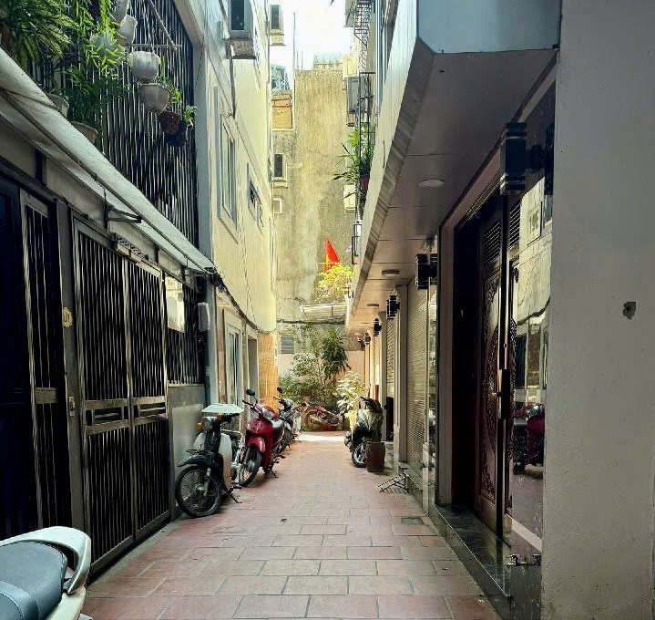 Nhà Tây Hồ, 7 tầng, thang máy xịn, MT 14m, dòng tiền 50 triệu/1 tháng!