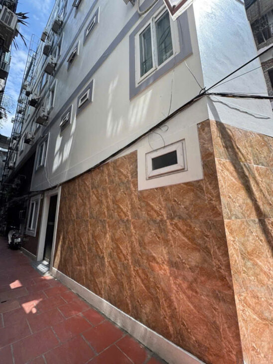 Nhà Tây Hồ, 7 tầng, thang máy xịn, MT 14m, dòng tiền 50 triệu/1 tháng!