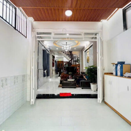 BÁN NHÀ Ở HIỆP THÀNH – FULL NỘI THẤT VỚI GIÁ CHỈ NHỈNH 6 TỶ