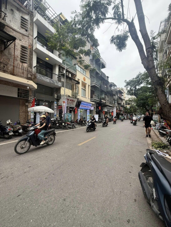 BÁN NHÀ MẶT PHỐ HÀNG ĐIẾU – 6 TẦNG THANG MÁY – DÒNG TIỀN 75TR/THÁNG – GIÁ CHỈ 37.4TỶ